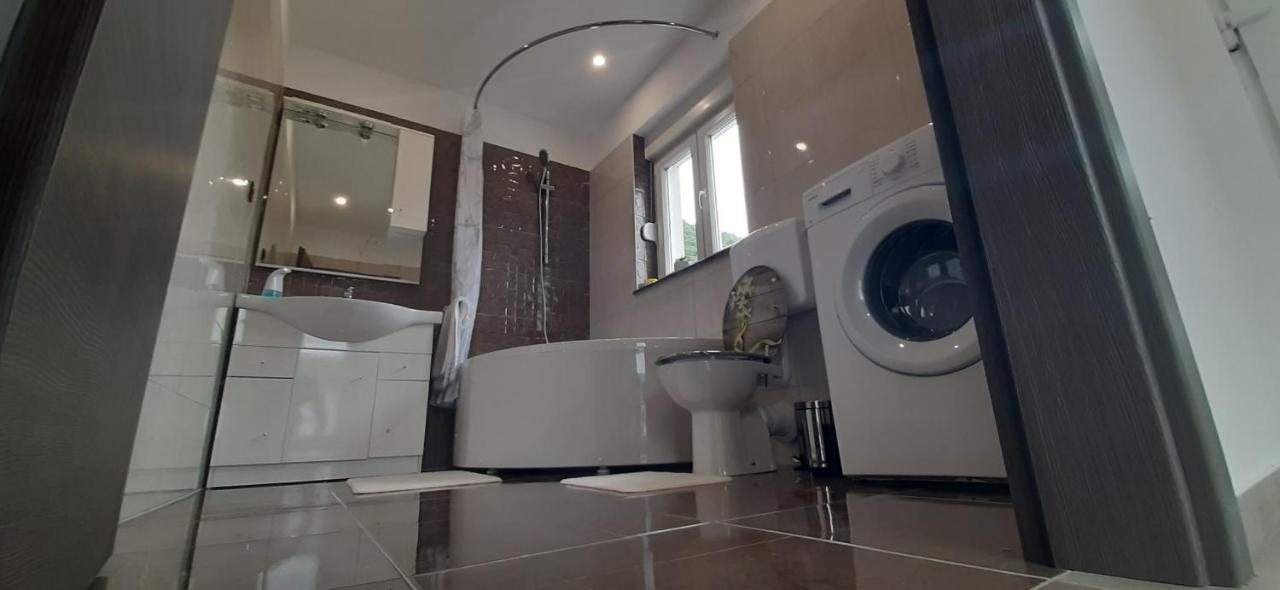 Apartmani Petar I Luka บาการ์ ภายนอก รูปภาพ
