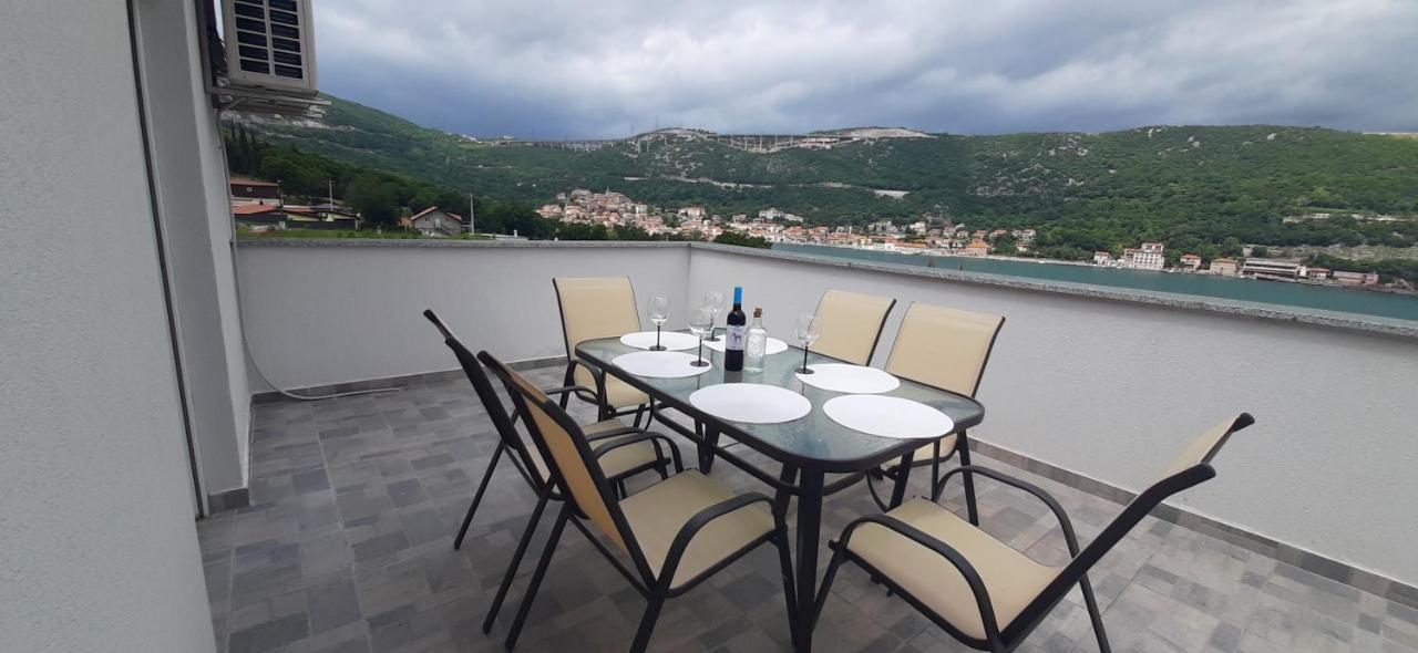 Apartmani Petar I Luka บาการ์ ภายนอก รูปภาพ