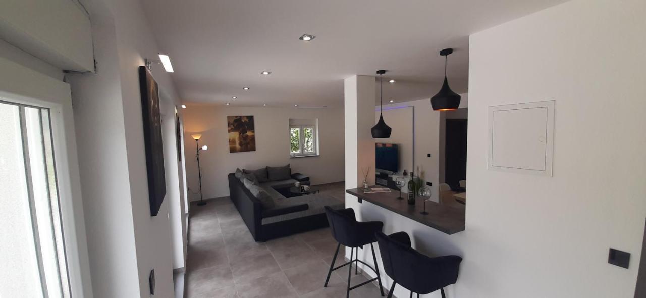 Apartmani Petar I Luka บาการ์ ภายนอก รูปภาพ