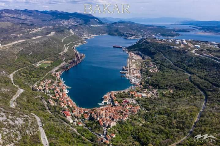 Apartmani Petar I Luka บาการ์ ภายนอก รูปภาพ