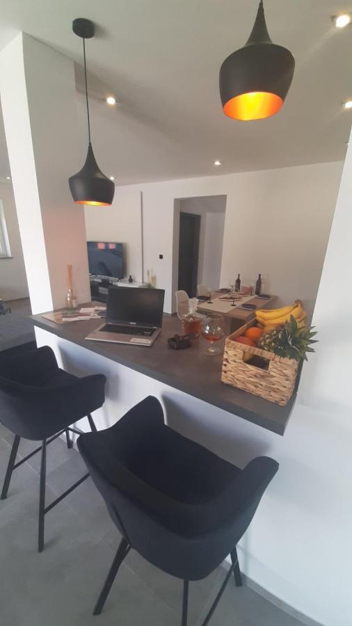 Apartmani Petar I Luka บาการ์ ภายนอก รูปภาพ