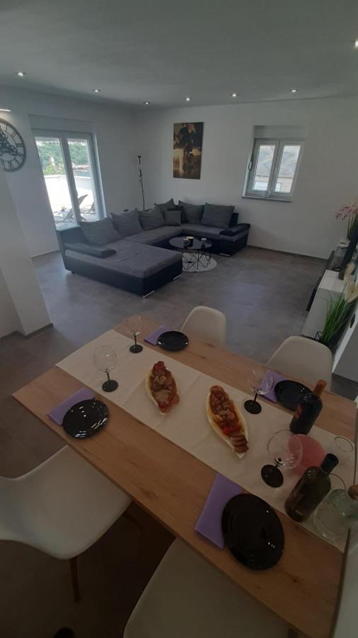 Apartmani Petar I Luka บาการ์ ภายนอก รูปภาพ